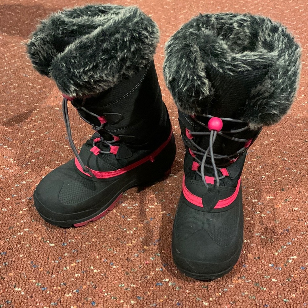 Girls sz 1 snow boots